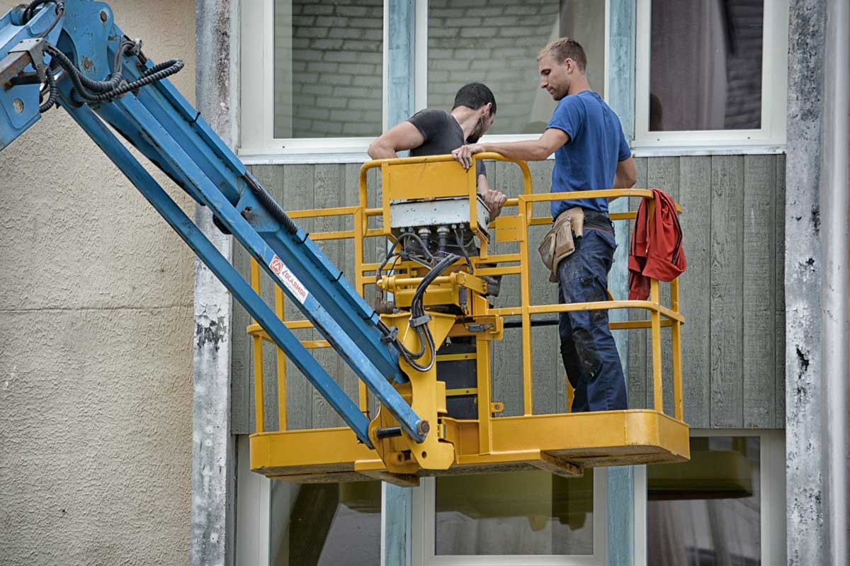 Conduite sécuritaire de nacelle aérienne et de plateforme élévatrice